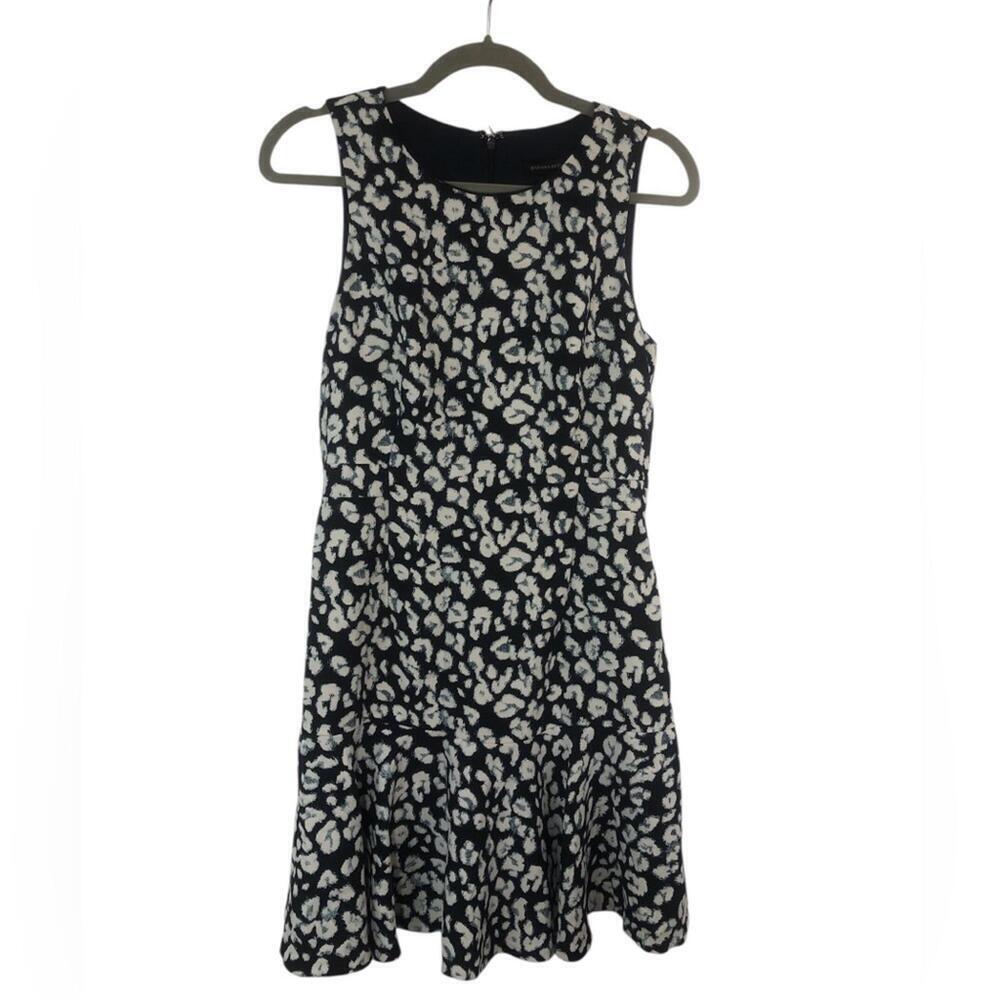 Banana Republic Black and White Abstract Dress Flounced Hem Sleeveless Lined